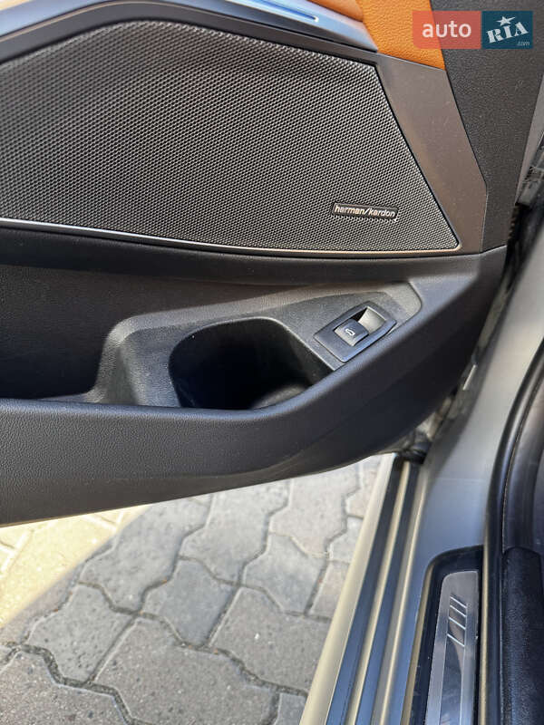 Седан BMW 3 Series 2023 в Львове