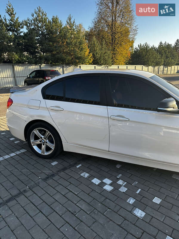 Седан BMW 3 Series 2013 в Луцке