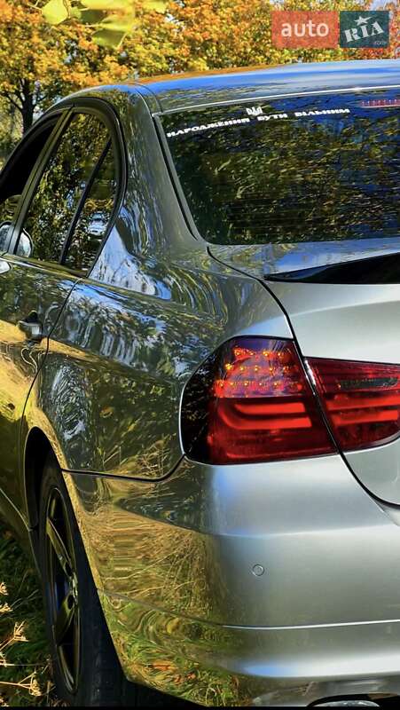 Седан BMW 3 Series 2009 в Бурштині