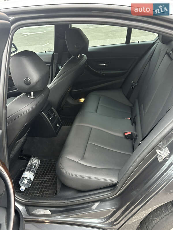 Седан BMW 3 Series 2015 в Броварах
