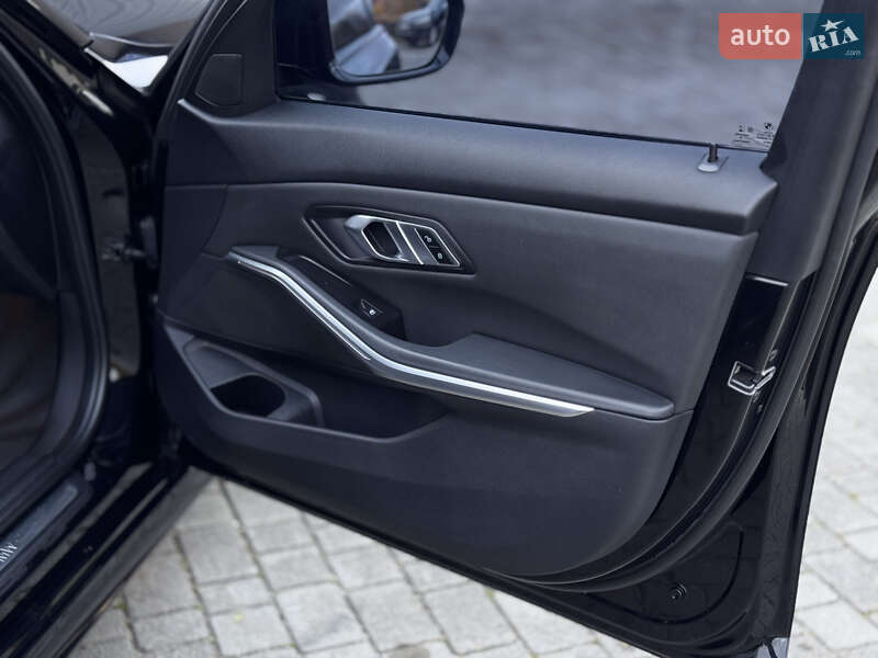 Седан BMW 3 Series 2019 в Сарнах фото 28 Седан BMW 3 Series 2019 в Сарнах