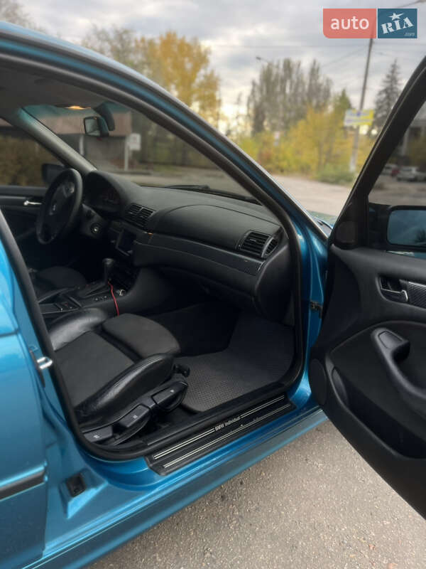 Седан BMW 3 Series 2002 в Запорожье