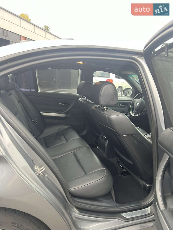 Седан BMW 3 Series 2010 в Черкасах фото 6 Седан BMW 3 Series 2010 в Черкасах