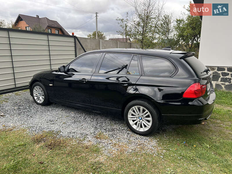 Универсал BMW 3 Series 2011 в Березному