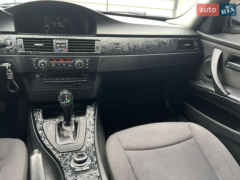 Универсал BMW 3 Series 2011 в Березному