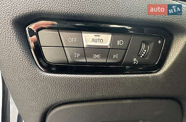 Седан BMW 3 Series 2019 в 