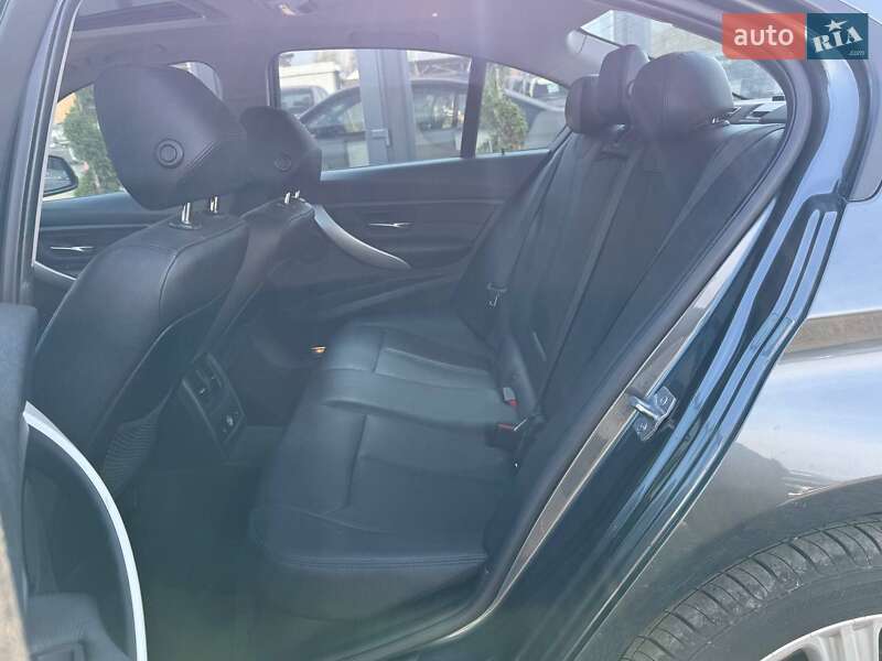 Седан BMW 3 Series 2013 в Луцке