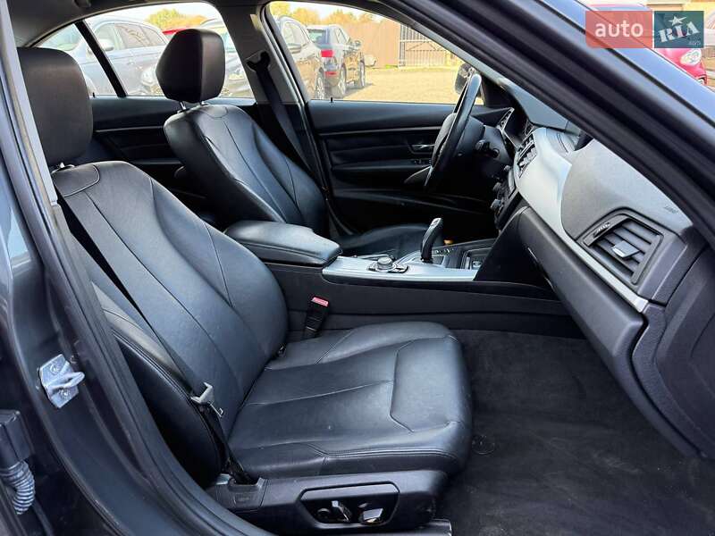 Седан BMW 3 Series 2013 в Луцке