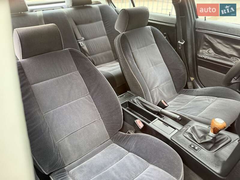 Седан BMW 3 Series 1995 в Ужгороде