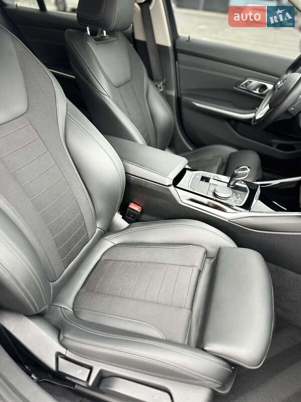 Седан BMW 3 Series 2021 в Києві фото 33 Седан BMW 3 Series 2021 в Києві