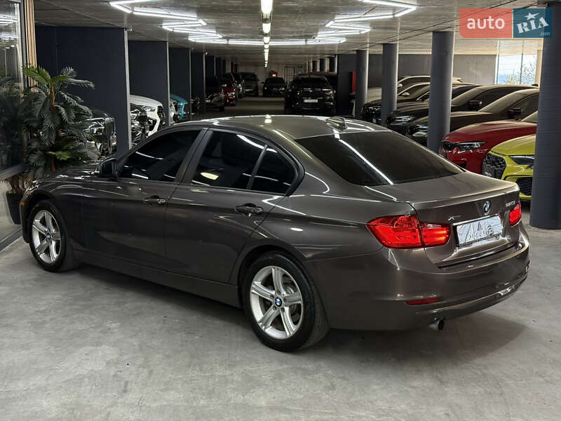 Седан BMW 3 Series 2014 в Одессе