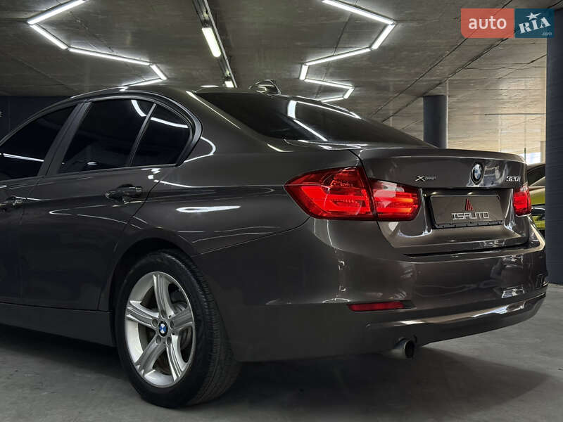 Седан BMW 3 Series 2014 в Одессе