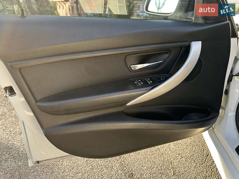 Седан BMW 3 Series 2017 в Ужгороде фото 29 Седан BMW 3 Series 2017 в Ужгороде