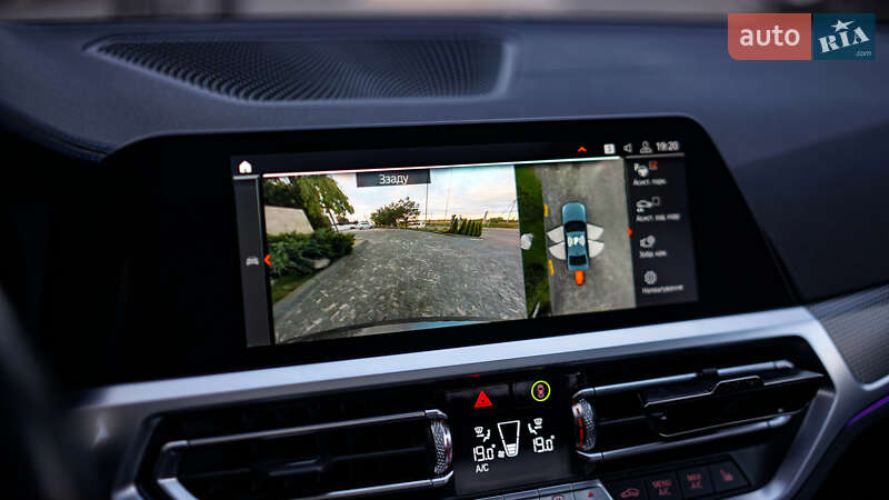 Седан BMW 3 Series 2019 в Львові