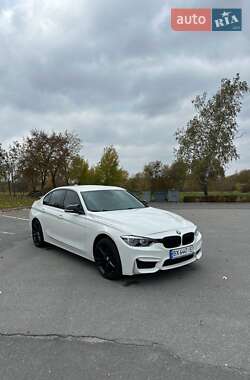 Седан BMW 3 Series 2017 в Нетешине Седан BMW 3 Series 2017 в Нетешине