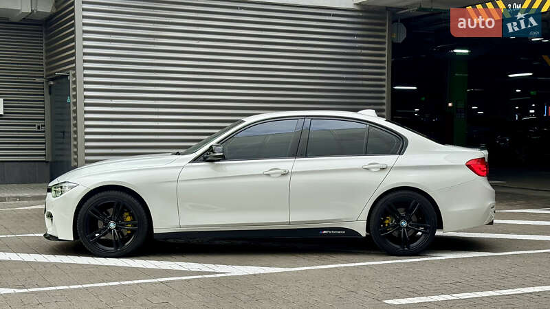 Седан BMW 3 Series 2016 в Киеве