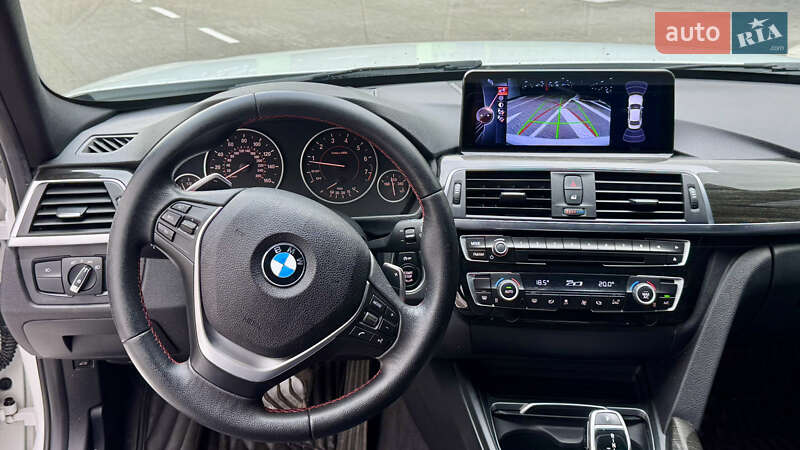 Седан BMW 3 Series 2016 в Киеве