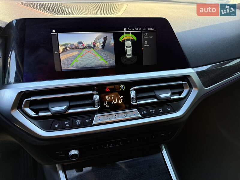 Седан BMW 3 Series 2021 в Львове