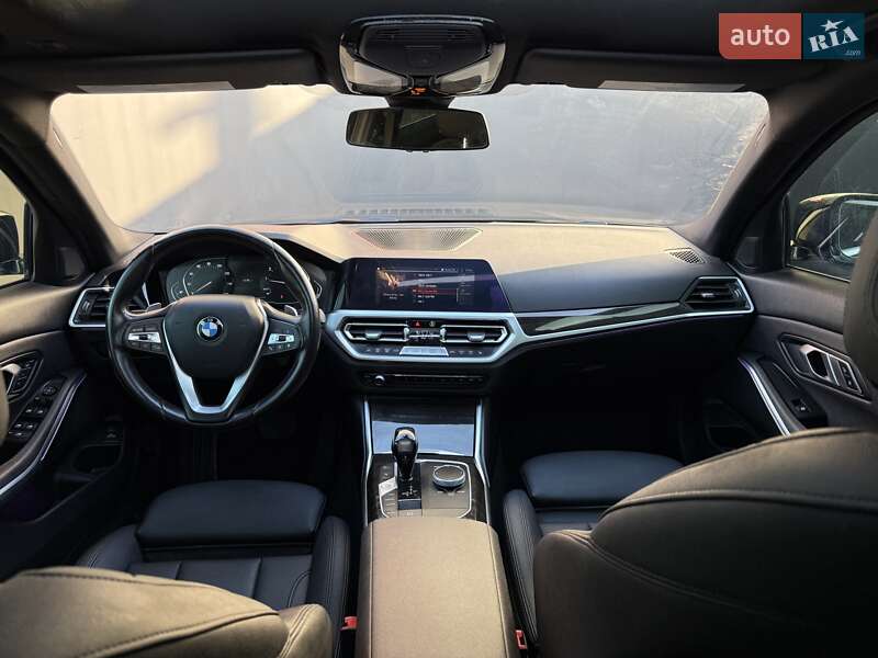 Седан BMW 3 Series 2021 в Львове