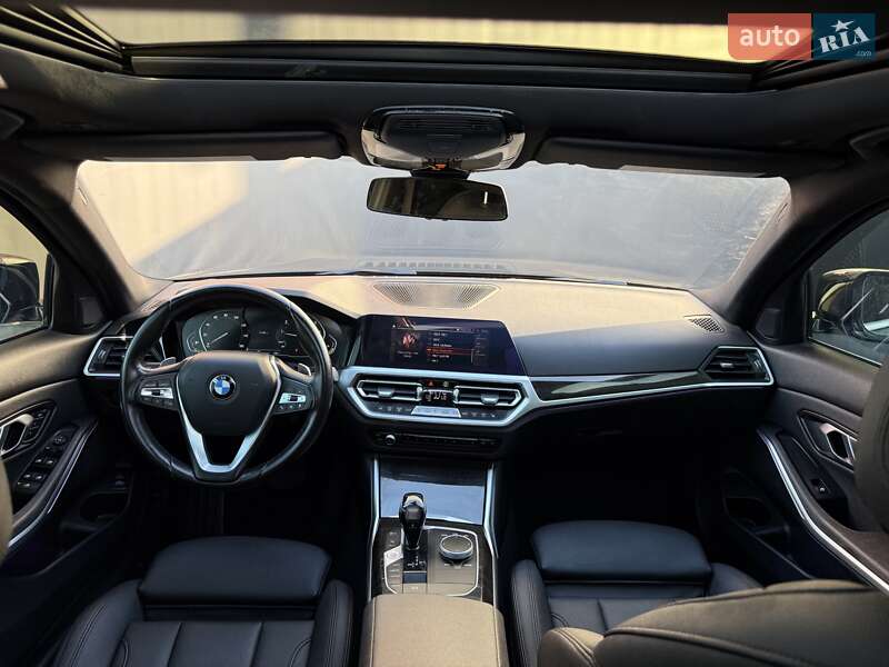 Седан BMW 3 Series 2021 в Львове