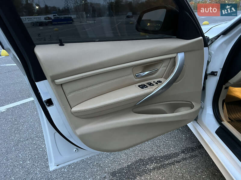 Седан BMW 3 Series 2013 в Киеве