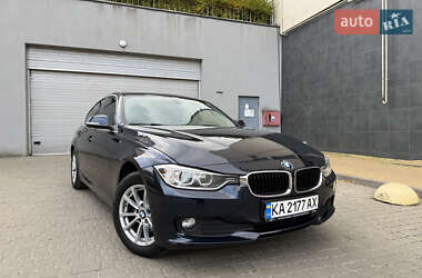 Седан BMW 3 Series 2015 в Киеве