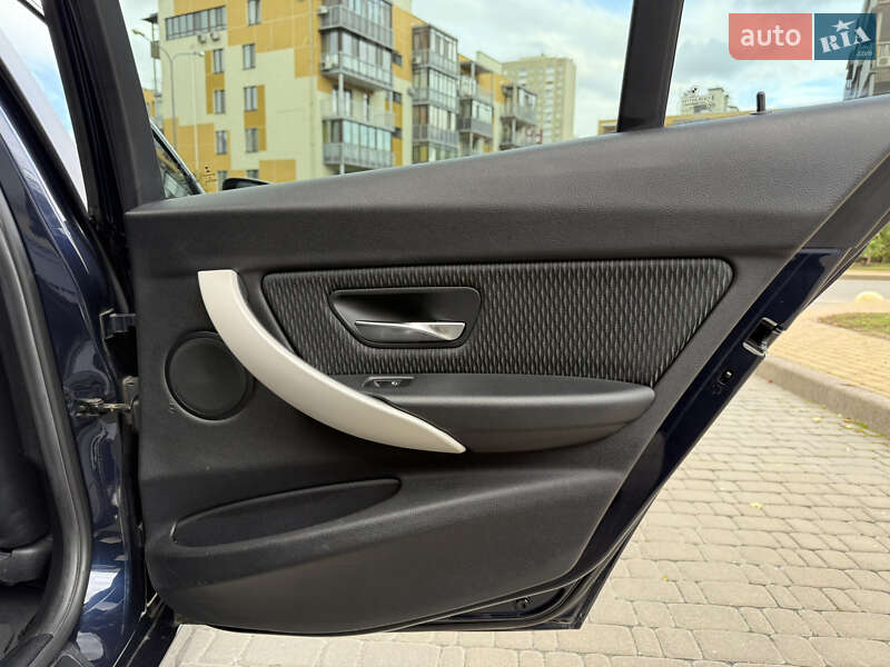 Седан BMW 3 Series 2015 в Києві фото 12 Седан BMW 3 Series 2015 в Києві