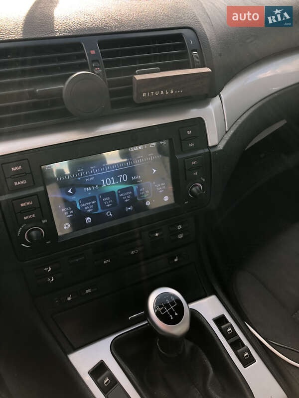 Седан BMW 3 Series 2004 в Львові