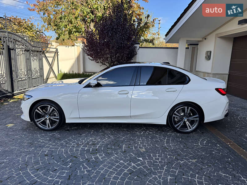 Седан BMW 3 Series 2023 в Львові