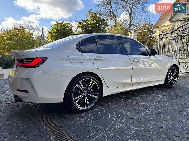 Седан BMW 3 Series 2023 в Львові