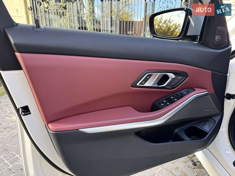 Седан BMW 3 Series 2023 в Львові