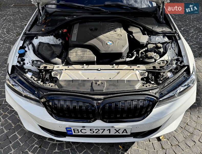 Седан BMW 3 Series 2023 в Львові