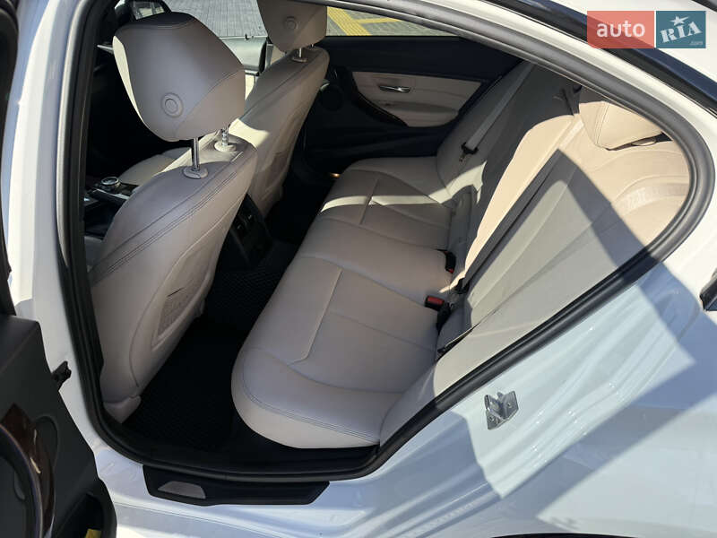 Седан BMW 3 Series 2014 в Вінниці