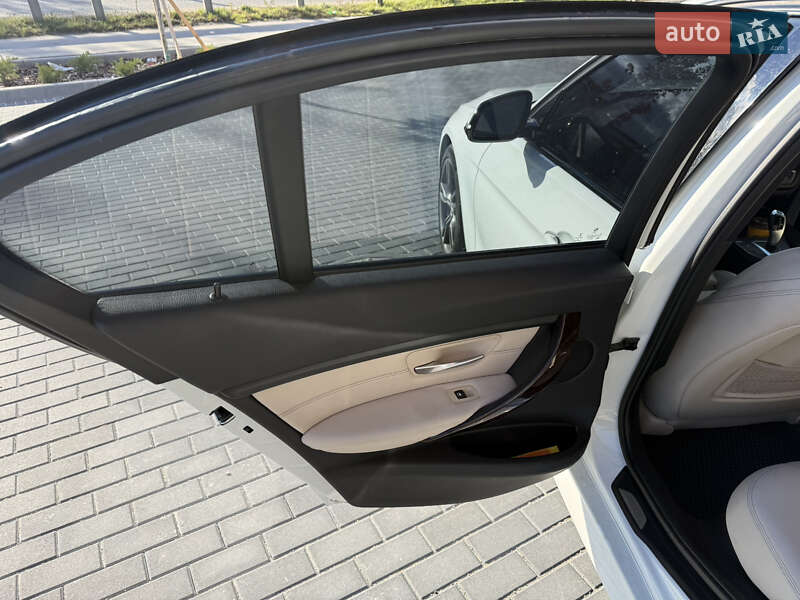 Седан BMW 3 Series 2014 в Вінниці