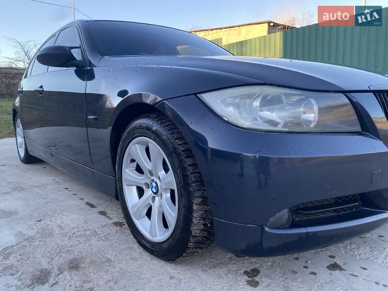 Седан BMW 3 Series 2005 в Песчанке