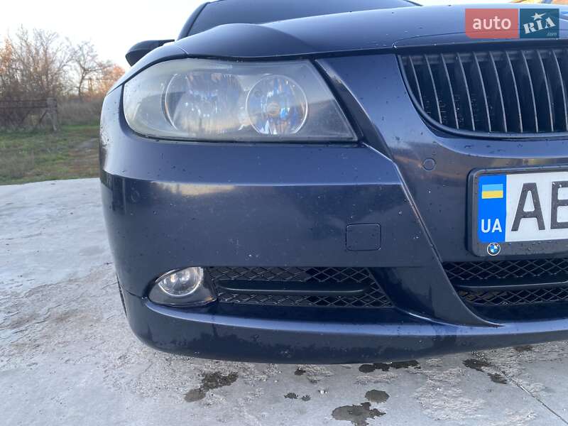 Седан BMW 3 Series 2005 в Песчанке