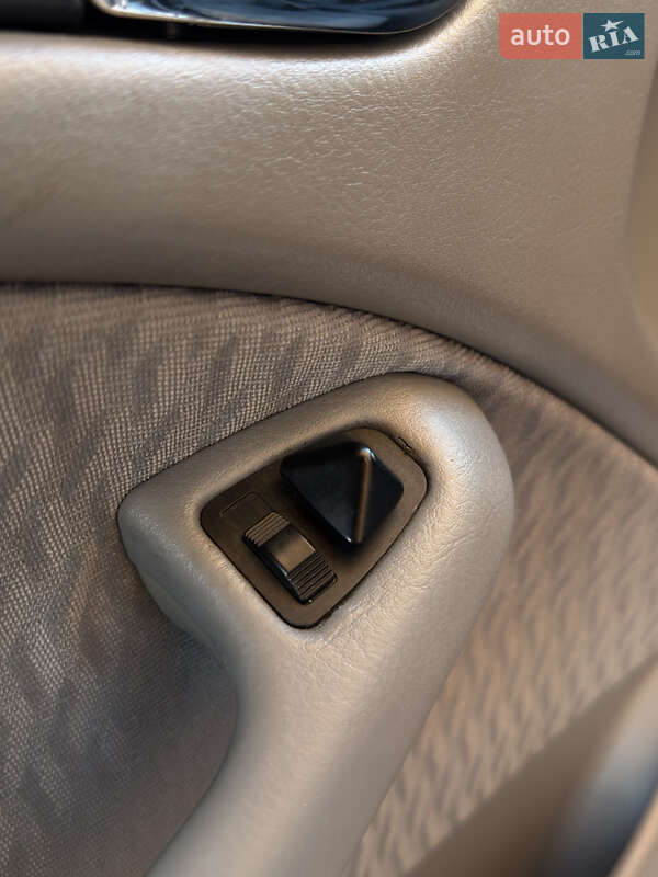 Седан BMW 3 Series 1999 в Одессе