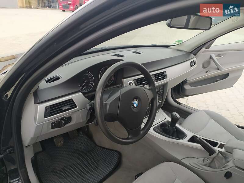 Седан BMW 3 Series 2008 в Луцке