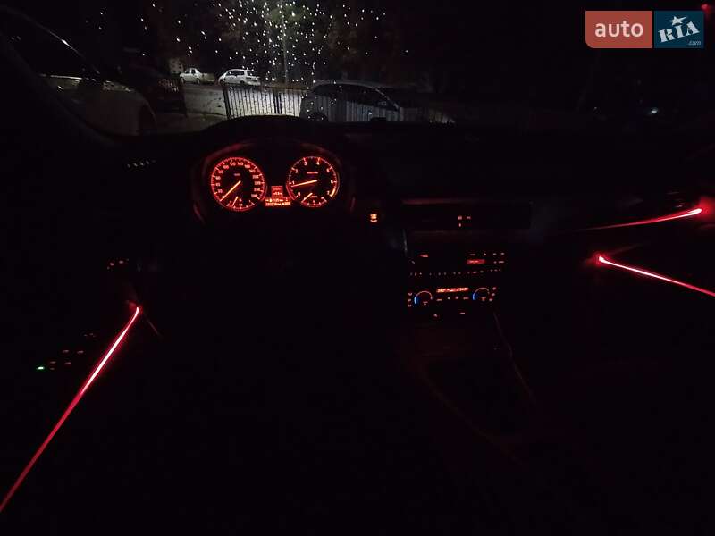 Седан BMW 3 Series 2008 в Луцке