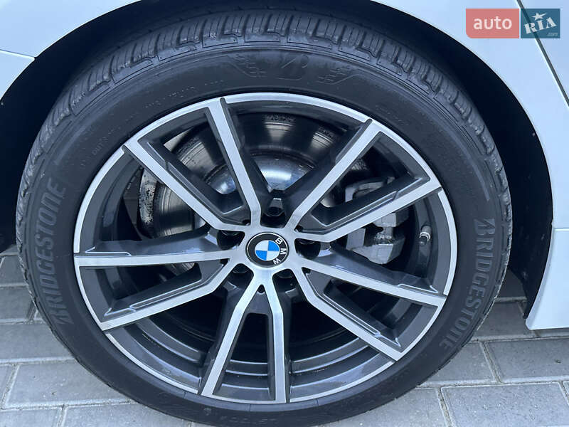 Седан BMW 3 Series 2022 в Виннице
