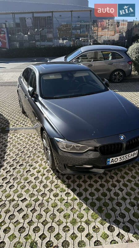 Седан BMW 3 Series 2013 в Сваляве