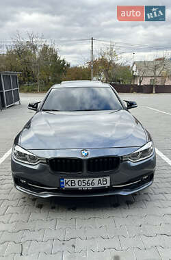 Седан BMW 3 Series 2017 в Виннице