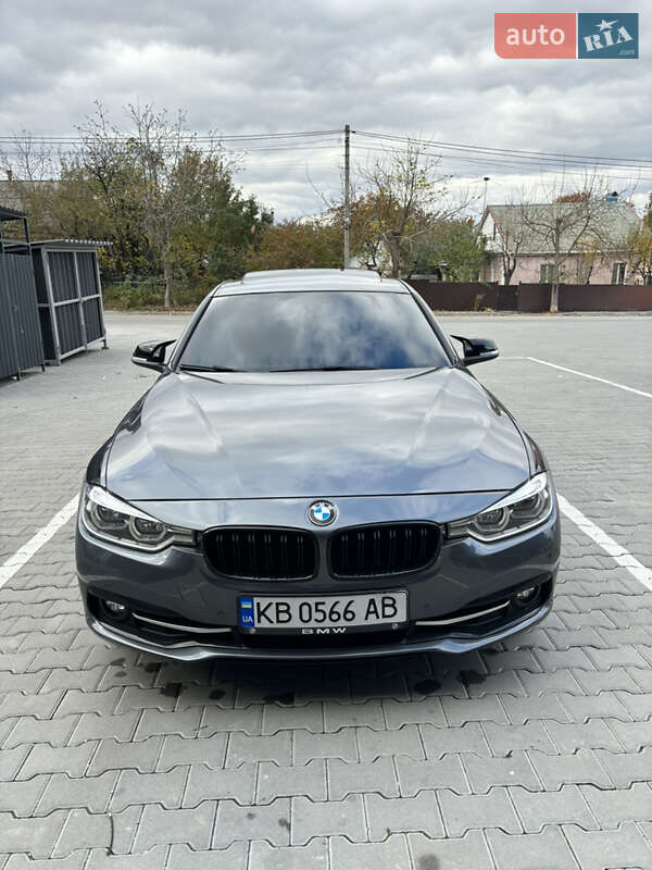 Седан BMW 3 Series 2017 в Виннице фото Седан BMW 3 Series 2017 в Виннице