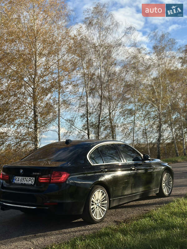 Седан BMW 3 Series 2013 в Вінниці