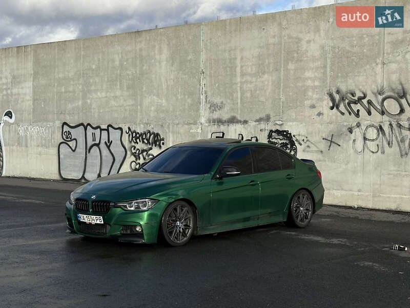 Седан BMW 3 Series 2015 в Львове