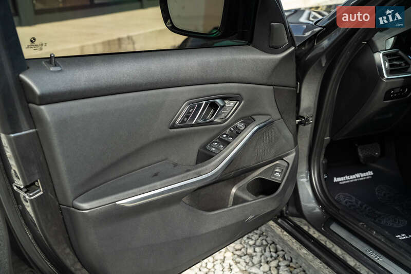 Седан BMW 3 Series 2019 в Черновцах