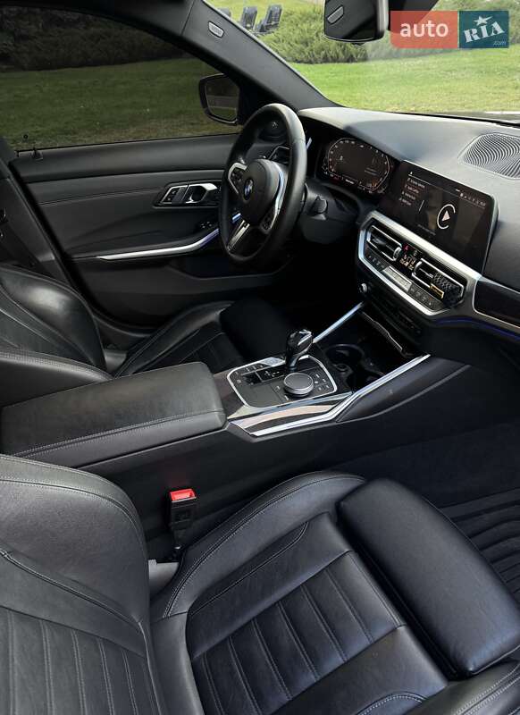 Седан BMW 3 Series 2021 в Киеве