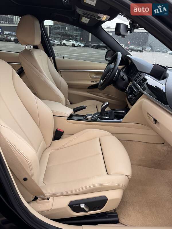 Седан BMW 3 Series 2016 в Киеве