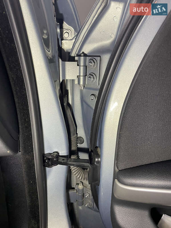 Седан BMW 3 Series 2006 в Чернигове фото 17 Седан BMW 3 Series 2006 в Чернигове