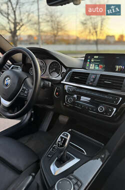 Седан BMW 3 Series 2016 в Львові